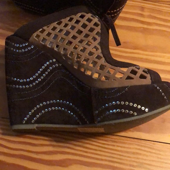 BEAUTIFUL unique platform wedge sandals - Picture 6 of 6